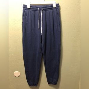 Forever 21 Large Navy Blue sweatpants wit pockets